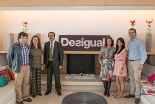 Visita a la seu de Desigual